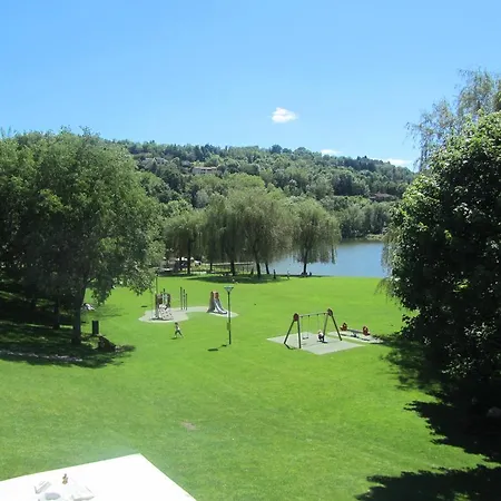 مكان تخييم Domaine Du Surgie *
