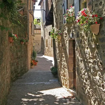 مكان تخييم Domaine Du Surgie *
